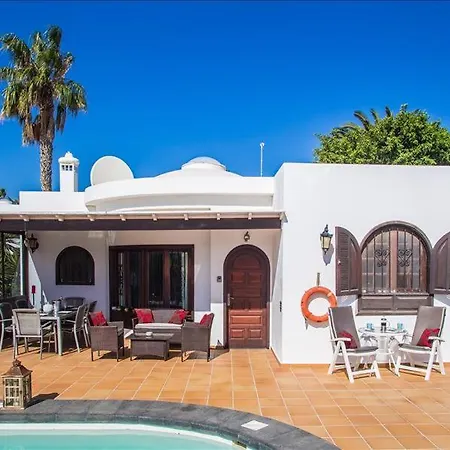 Casa Grecia - 3 Bedroom Family - Well Furnished Interior- Great Pool Area Villa *