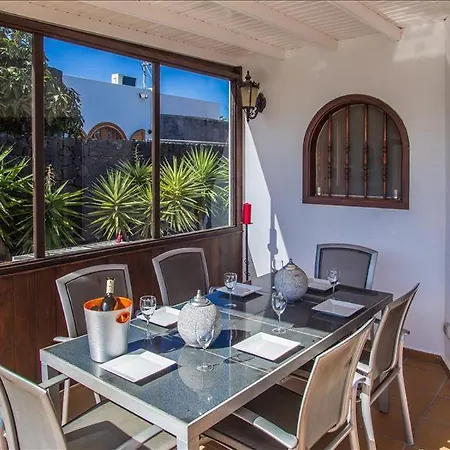 Casa Grecia - 3 Bedroom Family - Well Furnished Interior- Great Pool Area Villa Puerto del Carmen (Lanzarote)