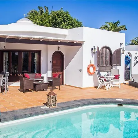 Villa Casa Grecia - 3 Bedroom Family - Well Furnished Interior- Great Pool Area Puerto del Carmen (Lanzarote)